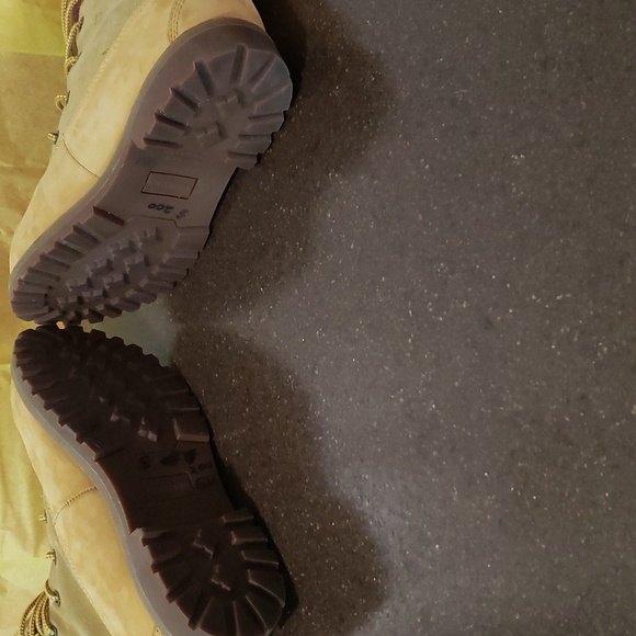 WORKLOAD Steel Toed Waterproof Work Boots.    Size 8W. GENTLY Used - Picture 3 of 11